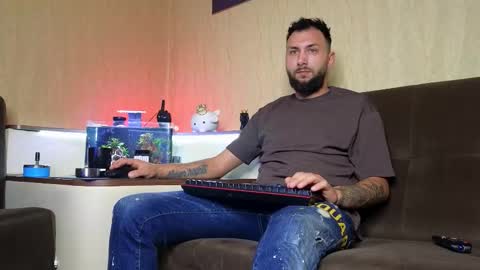 Robbie online show from October 1, 6:08 am