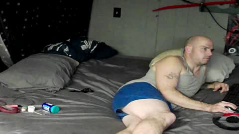 Snapshot of jamieskye72 chatting on December 2, 7:03 am CDJamieSkye online show from December 2, 7:03 am