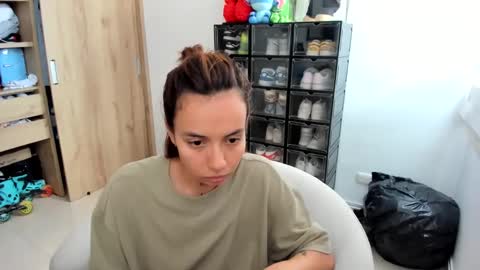 Snapshot of jane_ady chatting on February 20, 5:29 pm jane_ady online show from February 20, 5:29 pm
