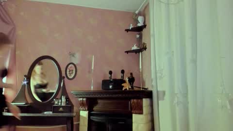 Snapshot of jane_and_star chatting on December 5, 8:05 pm Star online show from December 5, 8:05 pm