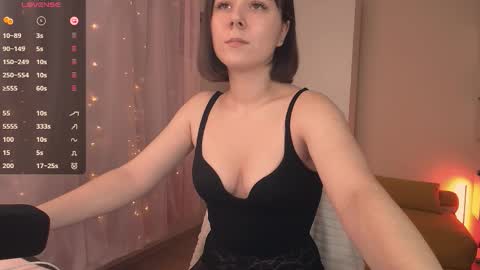 jane_kinn online show from November 12, 9:03 pm