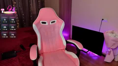 Snapshot of jane_paws chatting on September 23, 1:19 am Jane online show from September 23, 1:19 am