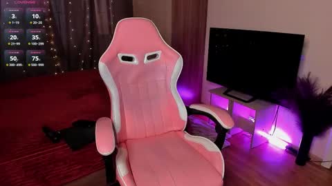 Snapshot of jane_paws chatting on October 21, 2:12 am Jane online show from October 21, 2:12 am