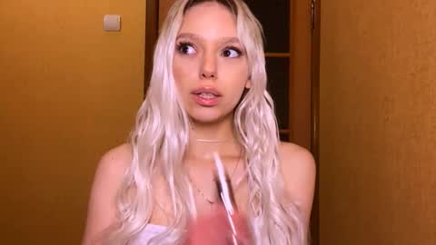 Kary online show from March 14, 7:08 pm