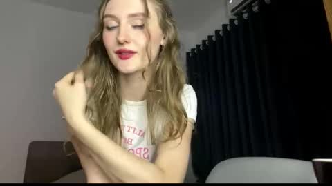 Snapshot of janesspace chatting on March 27, 6:40 pm Janie online show from March 27, 6:40 pm