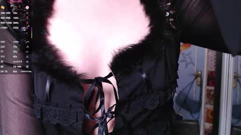 Snapshot of janet_sweet_ chatting on March 25, 6:19 am Janet online show from March 25, 6:19 am