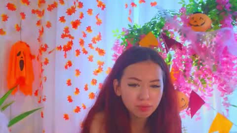 Snapshot of janet_yong chatting on November 1, 8:05 am Jenifer online show from November 1, 8:05 am