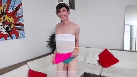 Snapshot of janetrans chatting on November 28, 1:19 am janetrans online show from November 28, 1:19 am