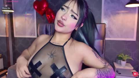 janettejones_ online show from February 13, 3:46 am