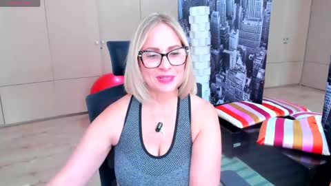 JANE TURNER MILF online show from May 11, 1:06 pm