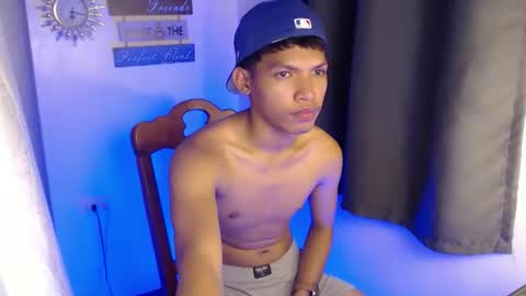 janlloyd04 online show from September 27, 7:02 am