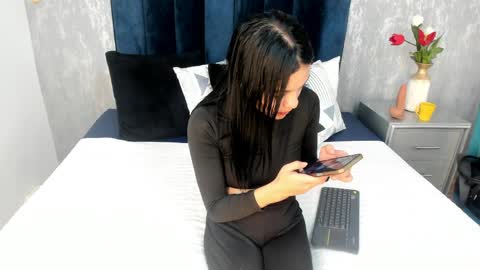 Snapshot of janna_26 chatting on April 2, 8:28 pm Janna online show from April 2, 8:28 pm