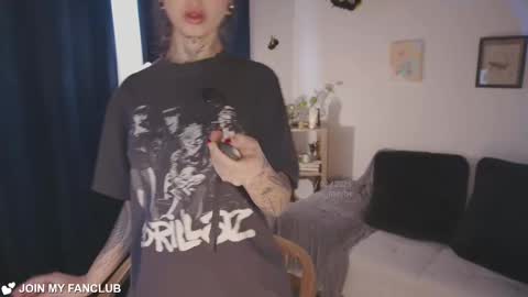   jmaybe e online show from February 17, 1:51 pm