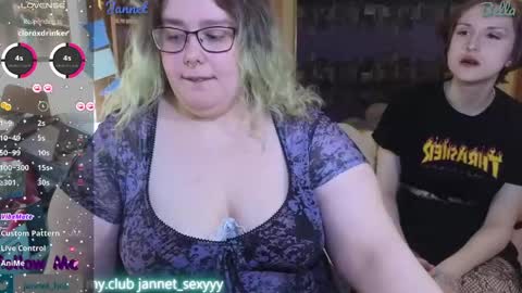 Jannet online show from May 9, 2:33 pm