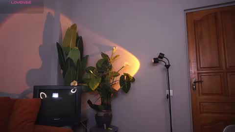 Janet online show from March 22, 12:30 pm