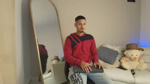 janomar01 online show from January 18, 12:53 pm