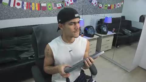 Snapshot of jared_cole chatting on July 8, 11:37 am Jared online show from July 8, 11:37 am