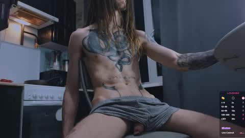 Snapshot of jaredhighborne chatting on March 12, 12:39 am K online show from March 12, 12:39 am