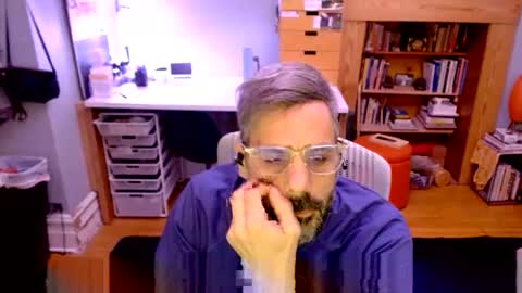 Snapshot of jareth_returns chatting on March 2, 4:17 am jareth_returns online show from March 2, 4:17 am