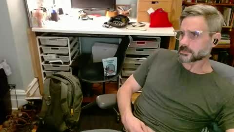 Snapshot of jareth_returns chatting on November 11, 2:22 am jareth_returns online show from November 11, 2:22 am