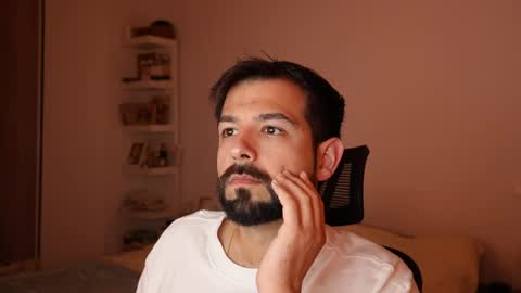 JAROD online show from April 8, 6:52 pm