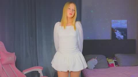 Snapshot of jasmibaby chatting on January 17, 11:59 am Jasmi online show from January 17, 11:59 am