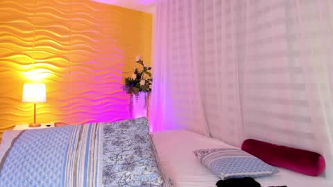 Jasmin Evans online show from January 6, 5:49 pm