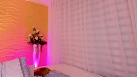 Jasmin Evans online show from February 4, 12:08 am