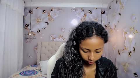 Snapshot of jasmin_brunette_ chatting on December 17, 11:28 am Jasmin online show from December 17, 11:28 am