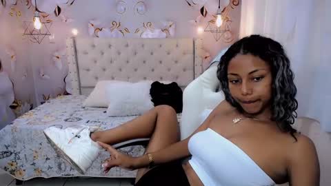 Snapshot of jasmin_brunette_ chatting on January 31, 4:38 pm Jasmin online show from January 31, 4:38 pm