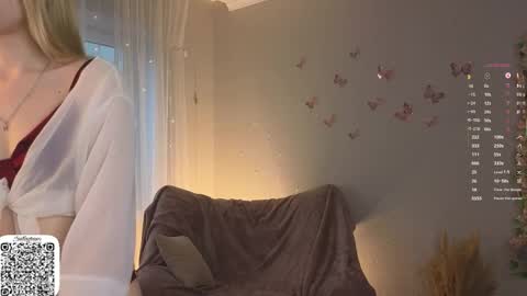 Chloe online show from March 27, 8:26 am