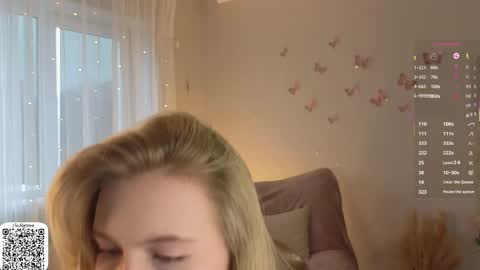 Chloe online show from March 28, 7:19 am