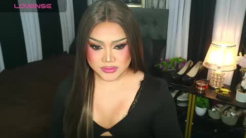 Snapshot of jasmine_brandy chatting on November 25, 2:55 am Jasmine Brandy online show from November 25, 2:55 am