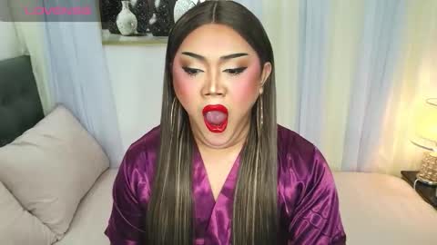 Snapshot of jasmine_brandy chatting on December 14, 10:36 pm Jasmine Brandy online show from December 14, 10:36 pm