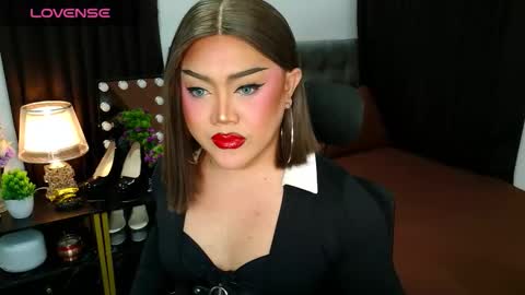 Snapshot of jasmine_brandy chatting on January 15, 1:43 am Jasmine Brandy online show from January 15, 1:43 am