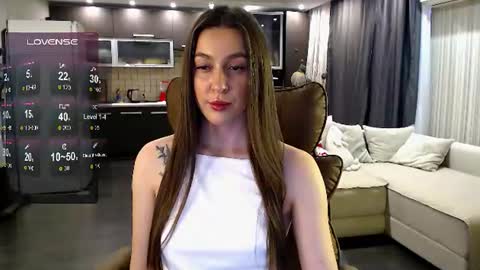 Snapshot of jasmine_doll_ chatting on June 25, 5:17 pm Jasmine online show from June 25, 5:17 pm
