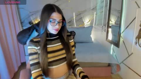 Jas online show from December 4, 10:30 pm