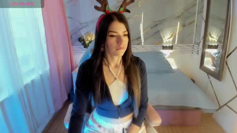 Jas online show from December 7, 6:04 pm
