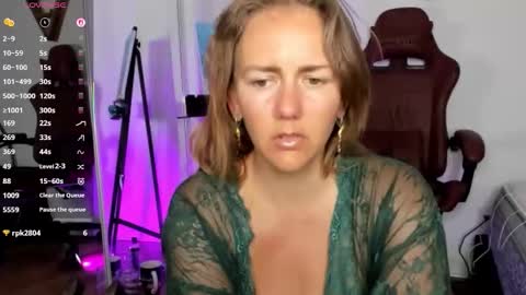 Jasmine Daze online show from December 3, 10:08 pm