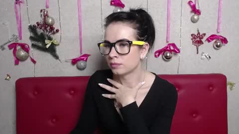 JasmineKouch online show from December 19, 4:13 am