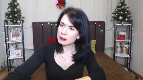 JasmineKouch online show from December 22, 6:15 pm