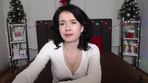JasmineKouch online show from December 28, 6:18 pm