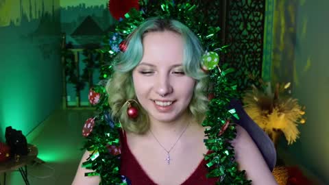 Jasmine online show from December 18, 8:20 am