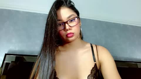 Jazmin online show from October 4, 11:58 pm