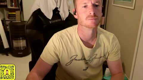 Snapshot of jason28 chatting on April 5, 8:06 pm Jason online show from April 5, 8:06 pm