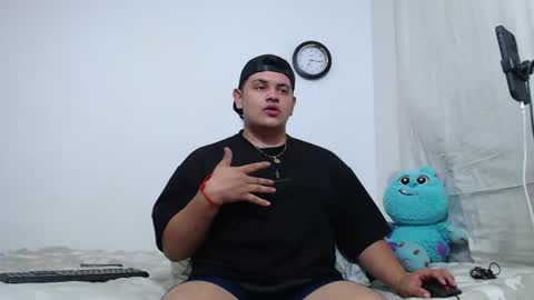 Snapshot of jason_boy_ chatting on July 18, 5:11 am jason_boy_ online show from July 18, 5:11 am