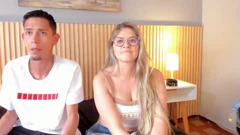 Snapshot of jason_isabella chatting on May 25, 9:32 pm jason_isabella online show from May 25, 9:32 pm