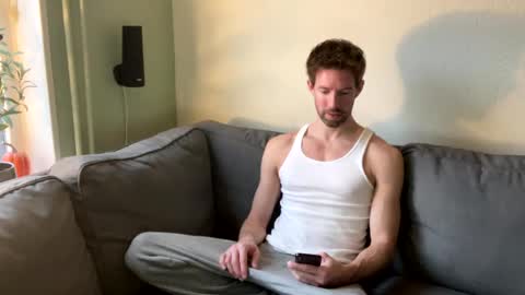 Snapshot of jasonberg29 chatting on December 12, 8:14 am Jason online show from December 12, 8:14 am