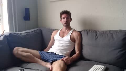 Snapshot of jasonberg29 chatting on October 30, 8:49 am Jason online show from October 30, 8:49 am