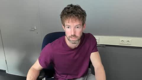 Snapshot of jasonberg29 chatting on April 29, 1:15 pm Jason online show from April 29, 1:15 pm
